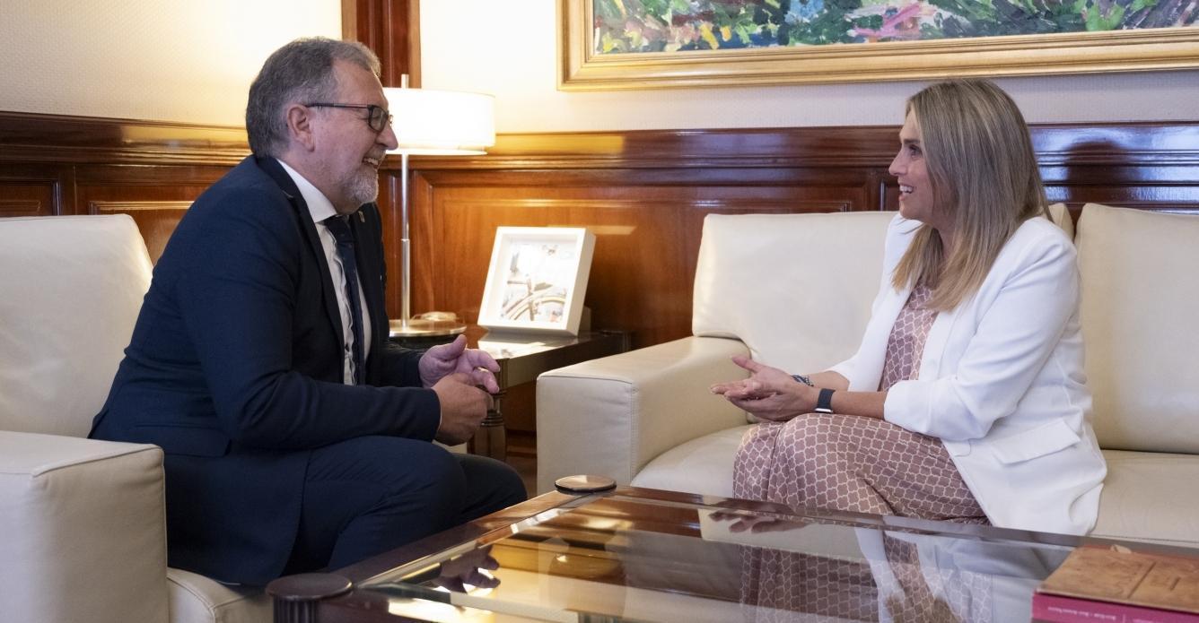 José Martí y Marta Barrachina avanzan en el traspaso de poderes de la Diputación de Castellón que culminará el 5 de julio con la toma de posesión de la nueva presidenta