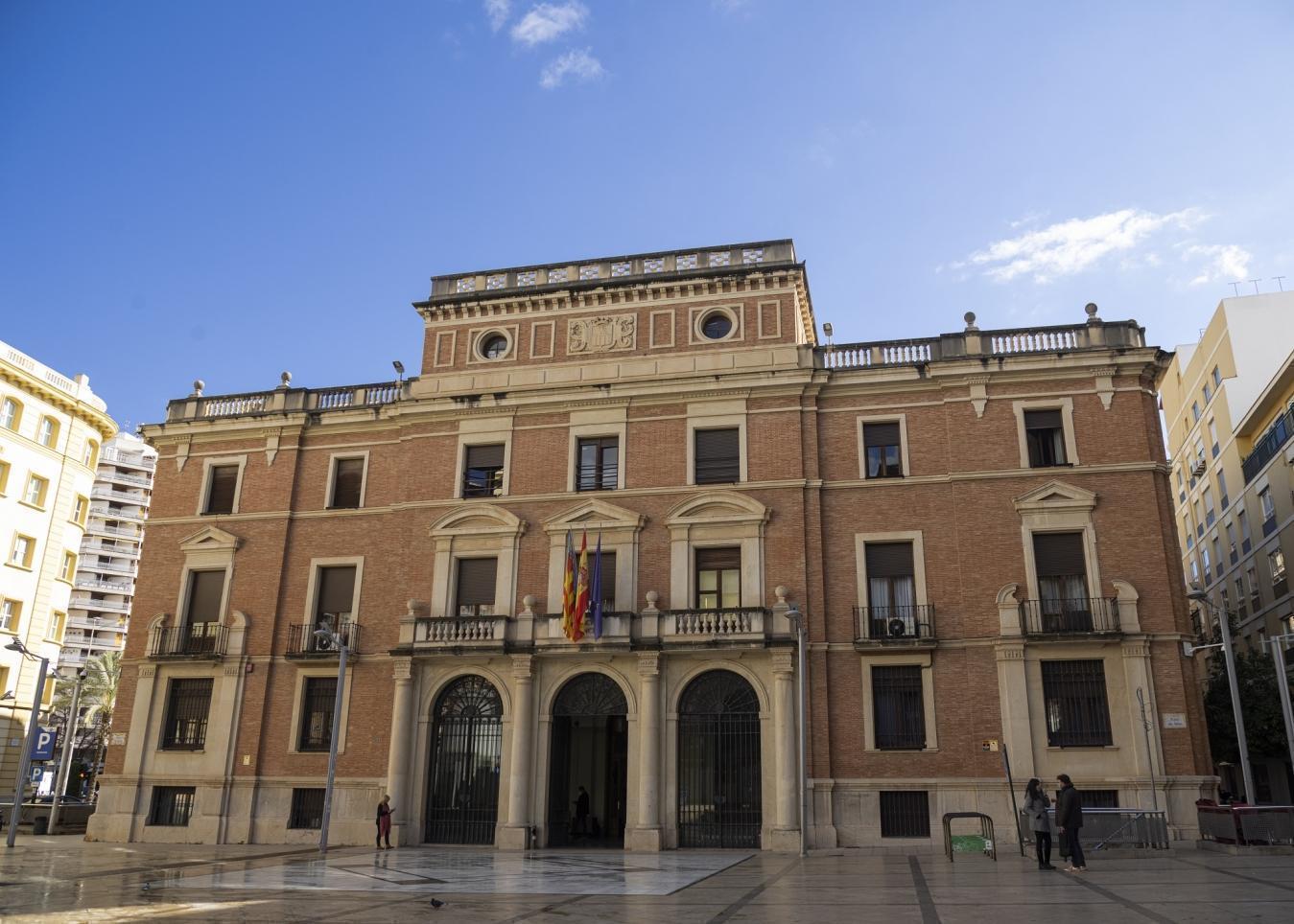 La Diputació i el CSIC subscriuen un conveni de col·laboració per a la concessió de cinc beques en l'Institut d'Aqüicultura de Torre la Sal