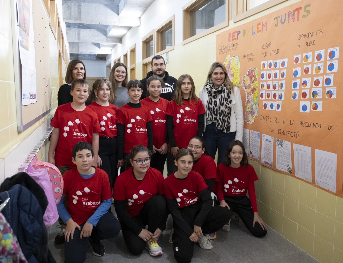 Marta Barrachina escucha las propuestas de los niños y niñas del CRA Araboga de Canet lo Roig para asegurar el futuro de los pueblos de la provincia