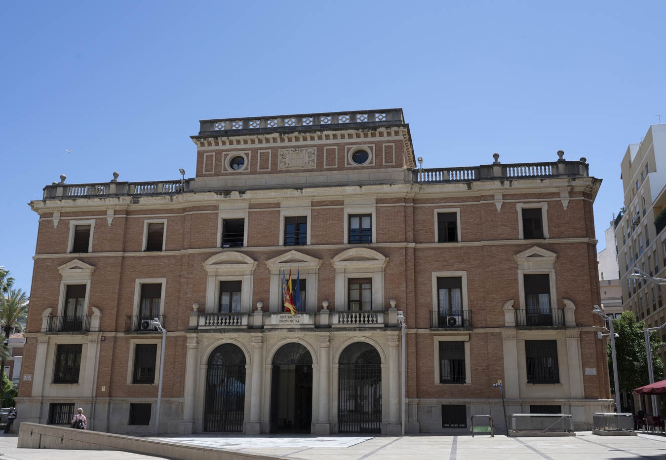 La Diputación de Castellón arranca los proyectos de mejora de los cuarteles de la Guardia Civil de Peñíscola, Cabanes y Vilafamés