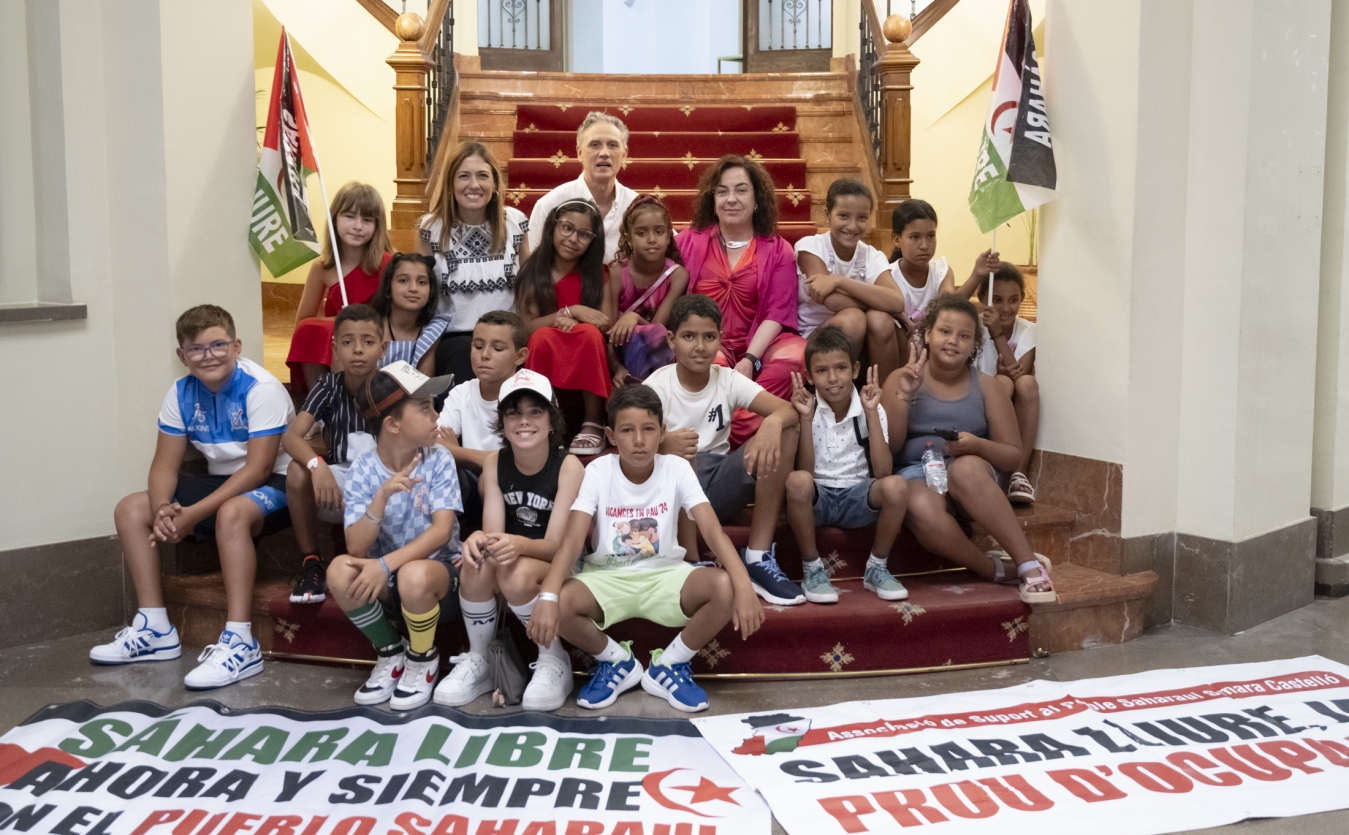 La Diputación de Castellón recibe a los 20 niños y niñas saharauis del programa 'Vacaciones en Paz'